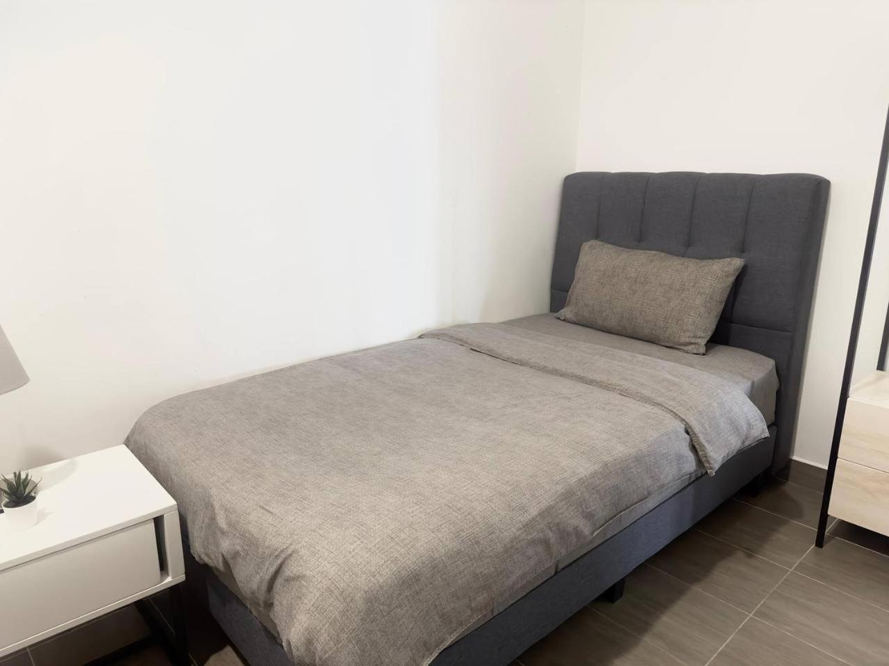 Netflix Two Bedroom Troika Kota Bharu Homestay 118 Exterior photo